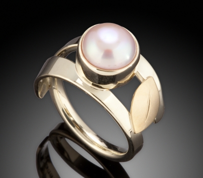 Pearl and 14K Green Gold Ring